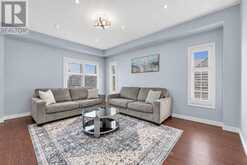 4 CUTTS CRESCENT | Binbrook Ontario | Slide Image Five