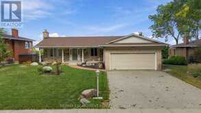 26 LESLIE DRIVE | Hamilton Ontario | Slide Image Two