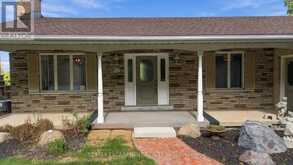 26 LESLIE DRIVE | Hamilton Ontario | Slide Image Six