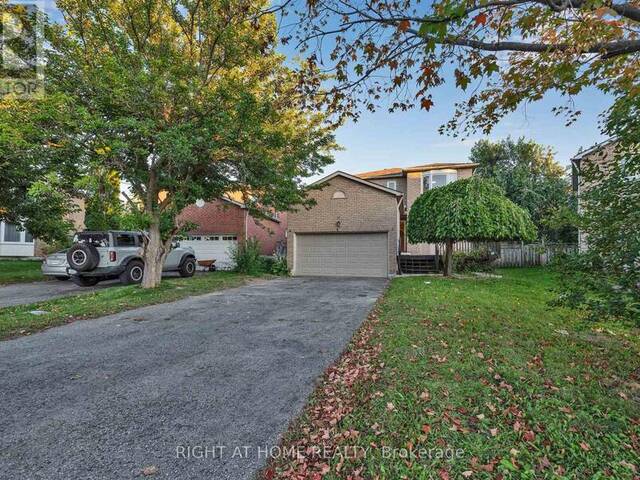 45 BLAIR CRESCENT Barrie Ontario, L4M 5Y6 - 7 Bedrooms Home For Sale