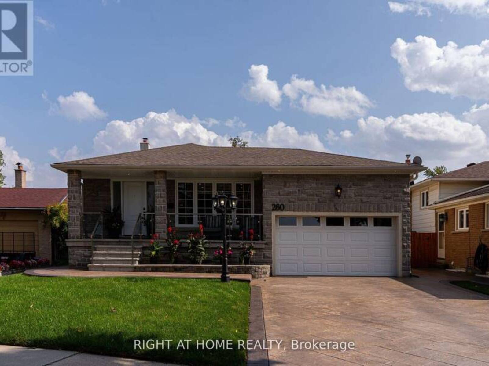 260 LOUIS DRIVE, Mississauga, Ontario L5B 1Y9