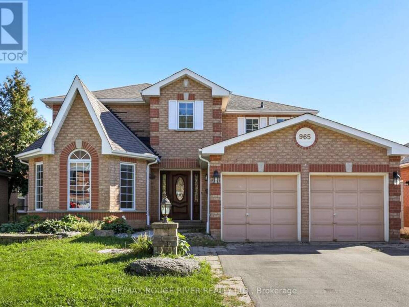 965 RIDGE VALLEY DRIVE, Oshawa, Ontario L1K 2G3