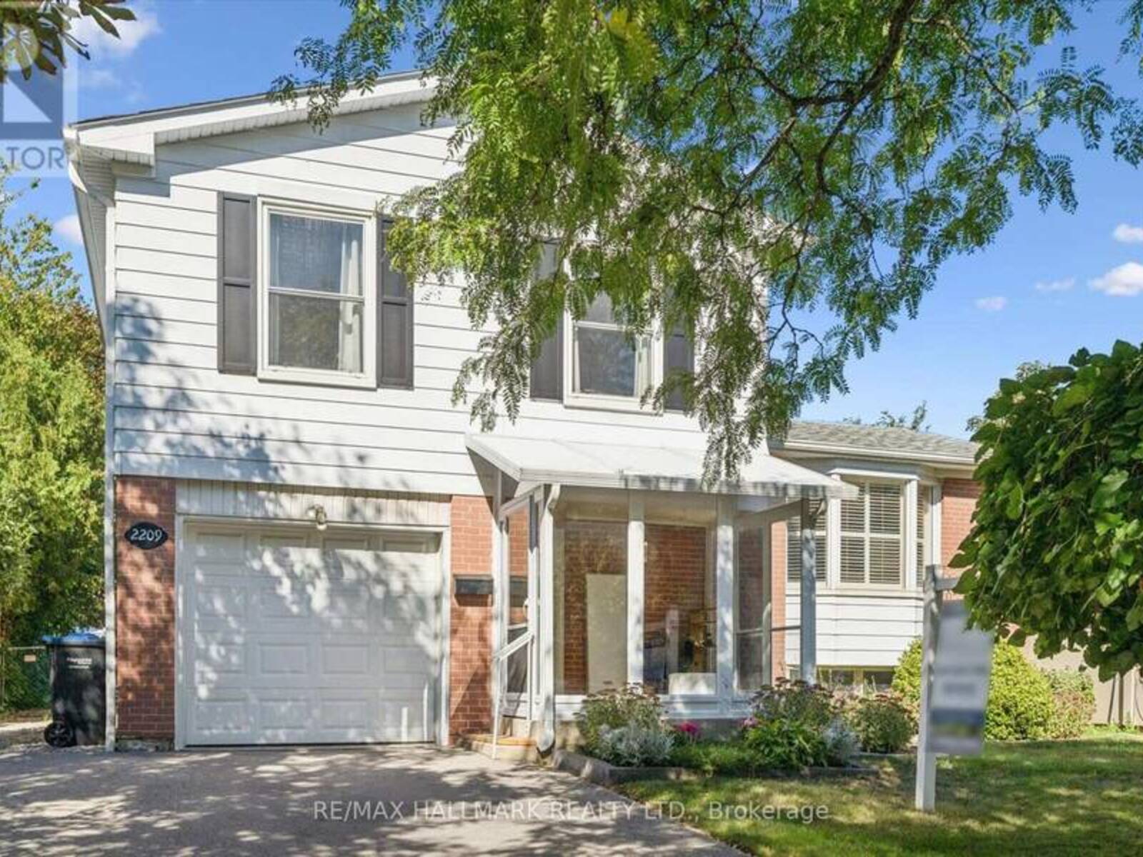 2209 BUTTONBUSH CRESCENT, Mississauga, Ontario L5L 1C4