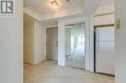 1607 - 2155 BURNHAMTHORPE ROAD | Mississauga Ontario | Slide Image Nine