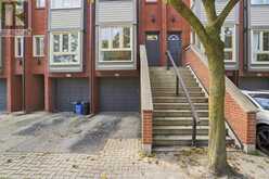 407 - 895 MAPLE AVENUE | Burlington Ontario | Slide Image Three