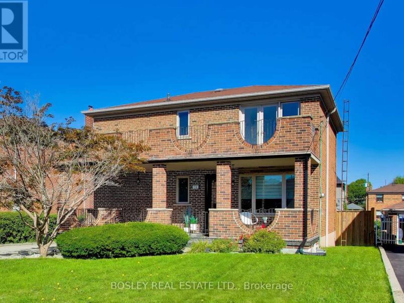 74 RAVEN ROAD, Toronto, Ontario M6L 2A7