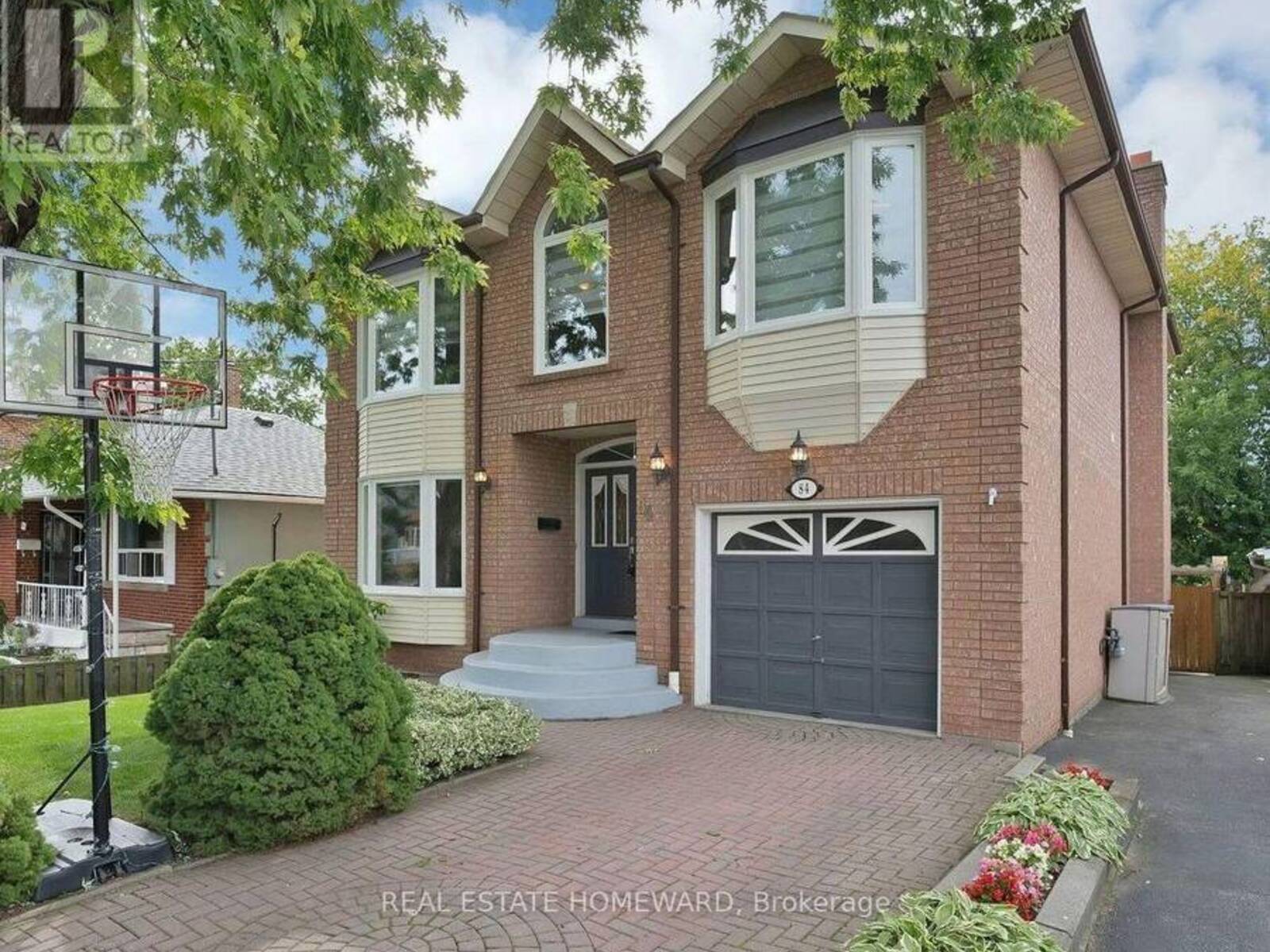 84 MAYBOURNE AVENUE, Toronto, Ontario M1L 2W2