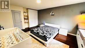 231 DENISE CIRCLE | Newmarket Ontario | Slide Image Thirteen
