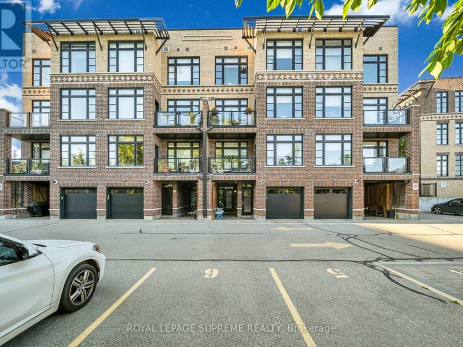 43 - 8167 KIPLING AVENUE, Vaughan, Ontario L4L 0G4