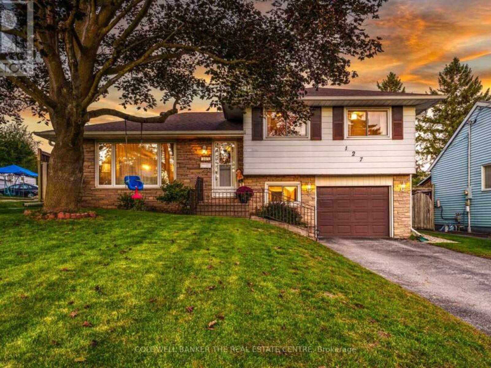127 ROXBOROUGH ROAD, Newmarket, Ontario L3Y 3L1