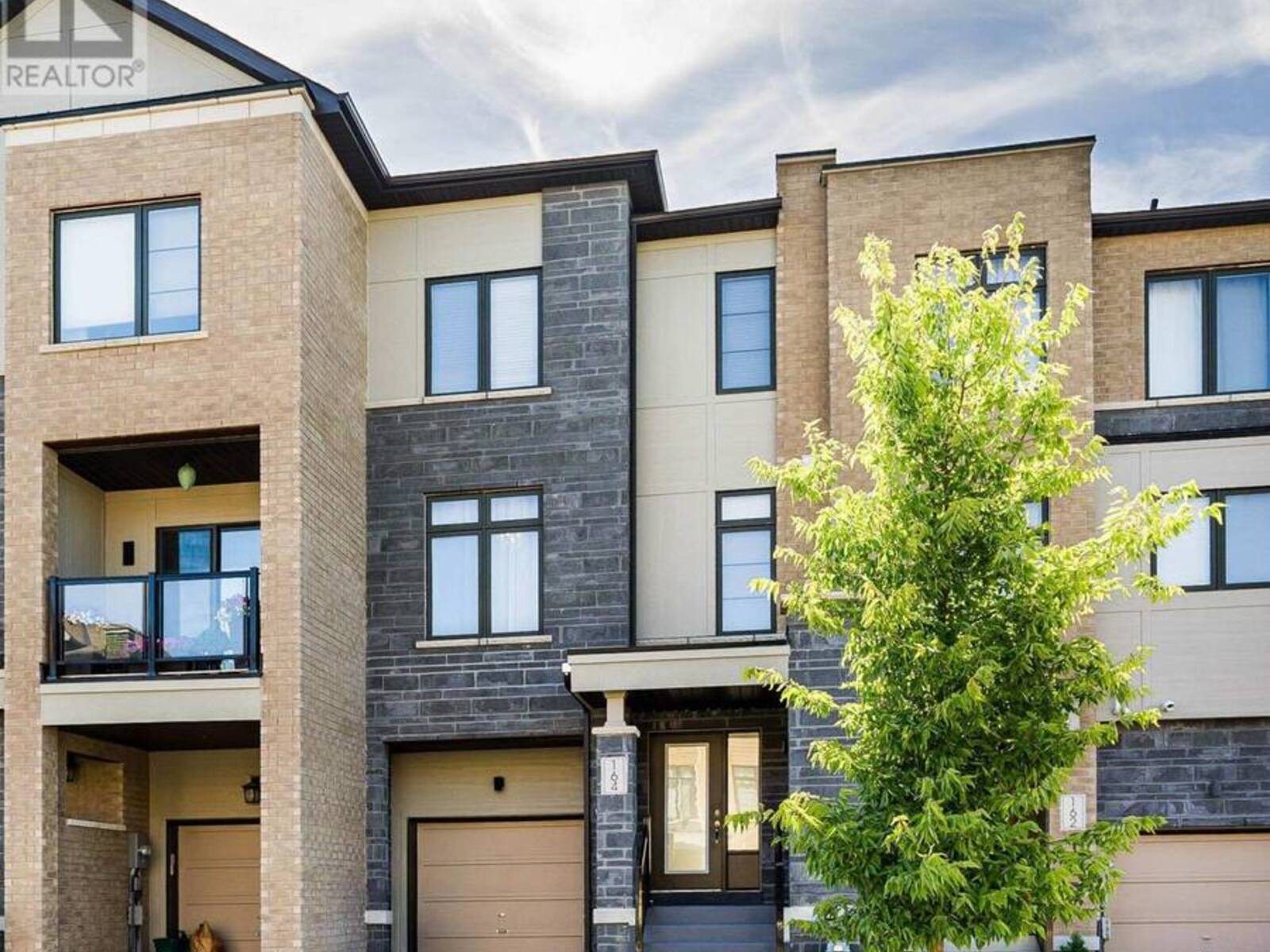 164 TANGO CRESCENT, Newmarket, Ontario L3X 0K5
