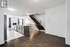 164 TANGO CRESCENT | Newmarket Ontario | Slide Image Eight