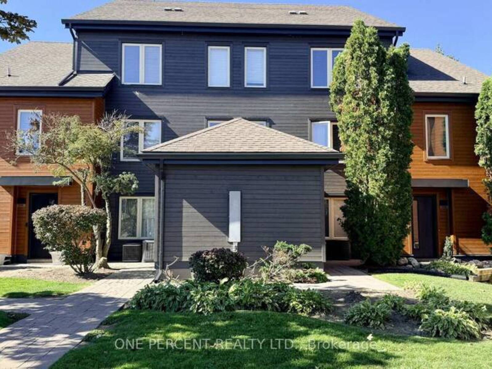 210 - 110 FAIRWAY COURT, The Blue Mountains, Ontario L9Y 0P8