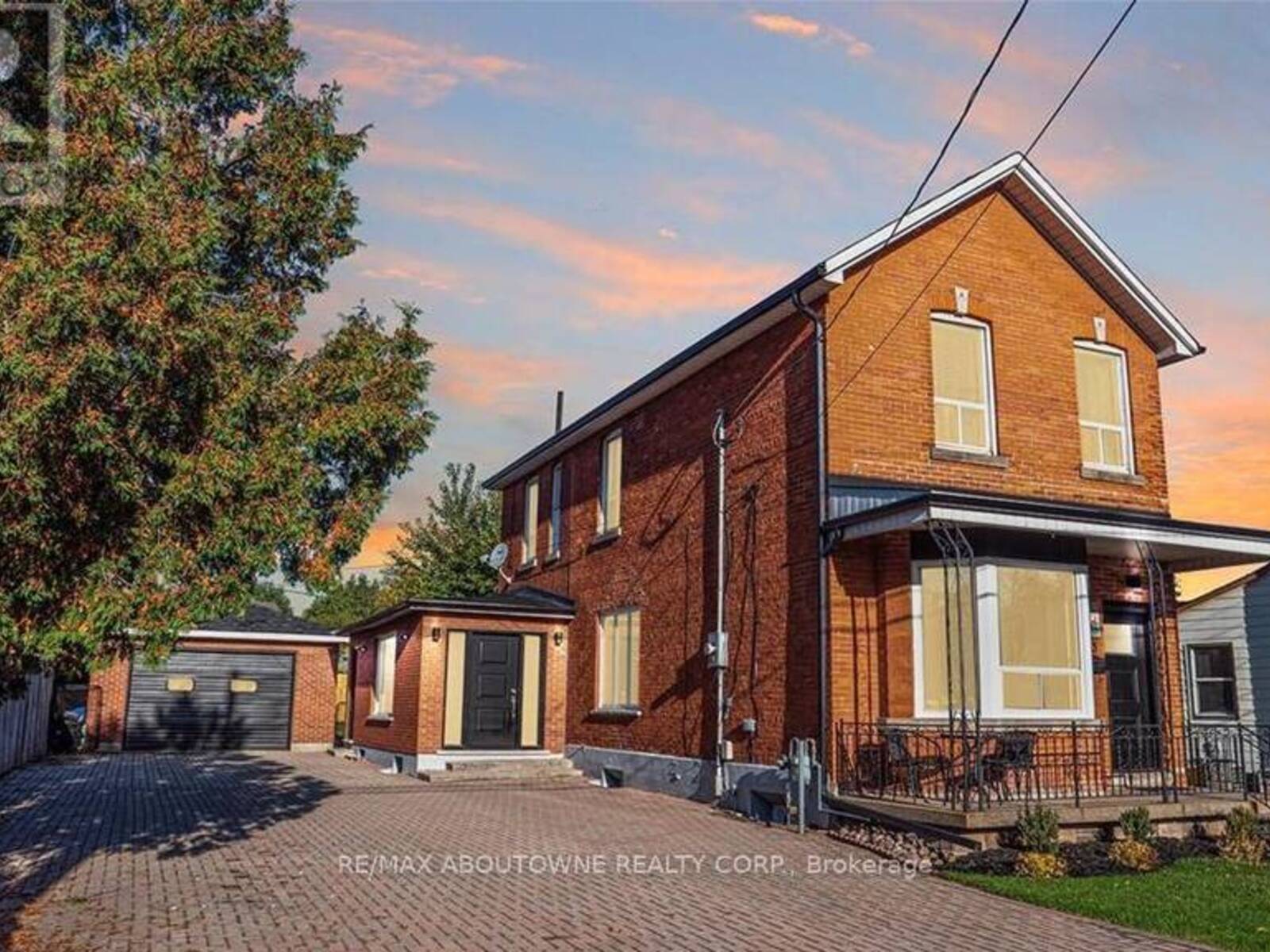 43 CROOKS STREET, Hamilton, Ontario L8R 2Z7