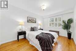 15 GRASSINGTON CRESCENT | Toronto Ontario | Slide Image Twelve