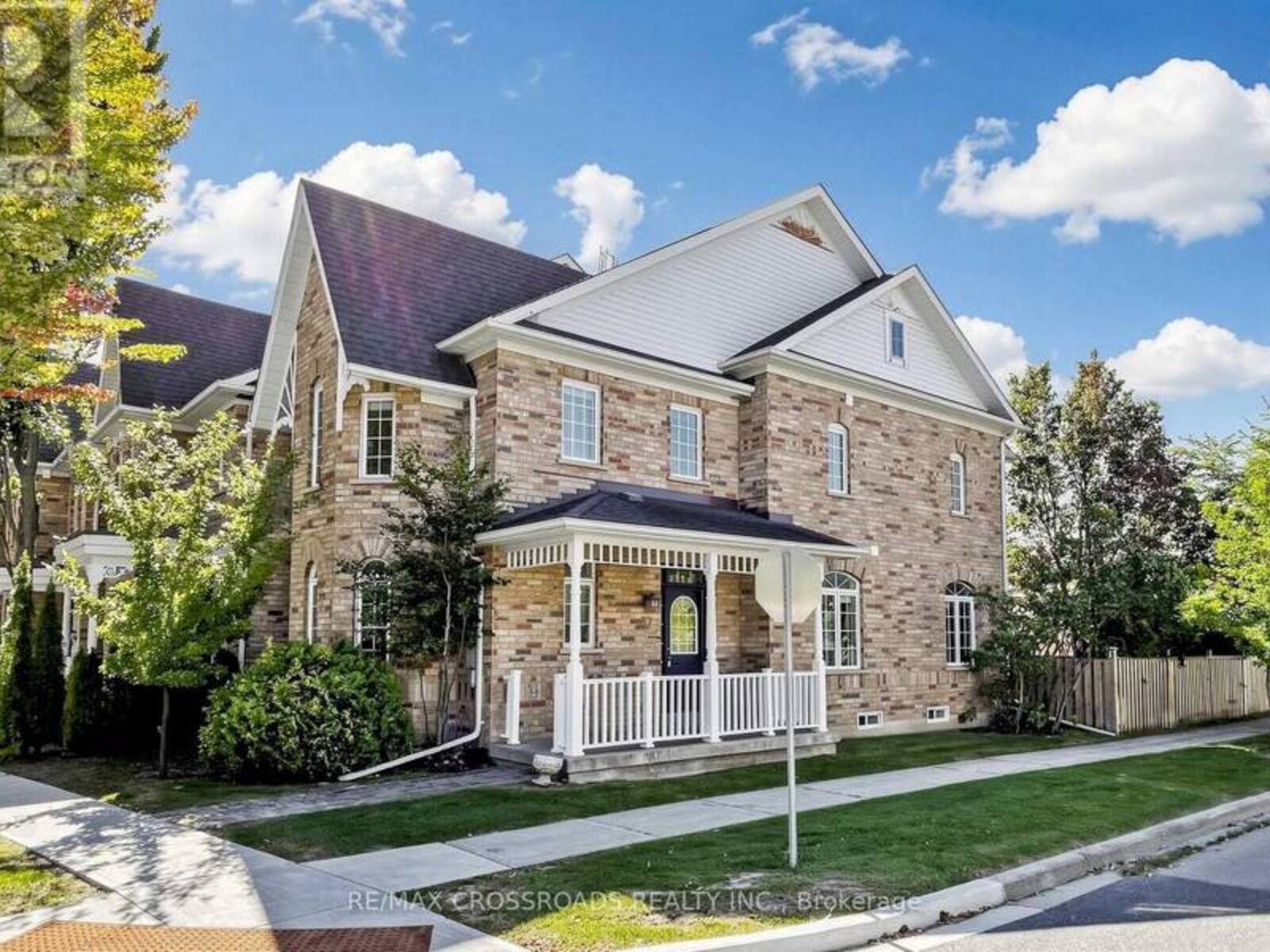 37 QUEEN'S PLATE DRIVE, Markham, Ontario L6C 2A9