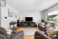 416 FLANAGAN COURT | Newmarket Ontario | Slide Image Sixteen
