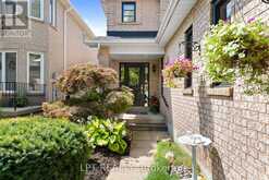 416 FLANAGAN COURT | Newmarket Ontario | Slide Image Four