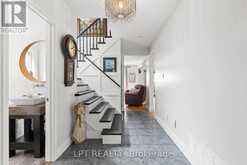 416 FLANAGAN COURT | Newmarket Ontario | Slide Image Eight