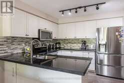 7 - 2871 DARIEN ROAD | Burlington Ontario | Slide Image Ten