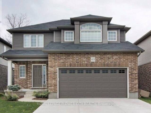 423 CHAMPLAIN AVENUE Woodstock Ontario, N4V 0B3 - 3 Bedrooms Home For Sale