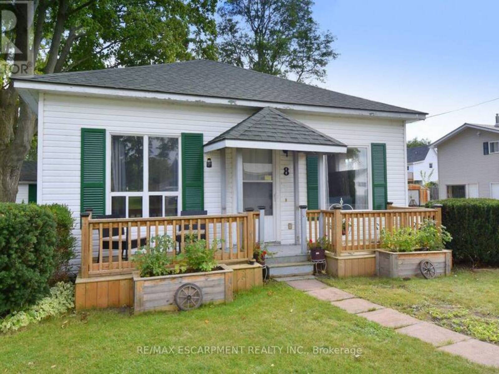 8 CHESTNUT STREET, Port Rowan, Ontario N0E 1M0