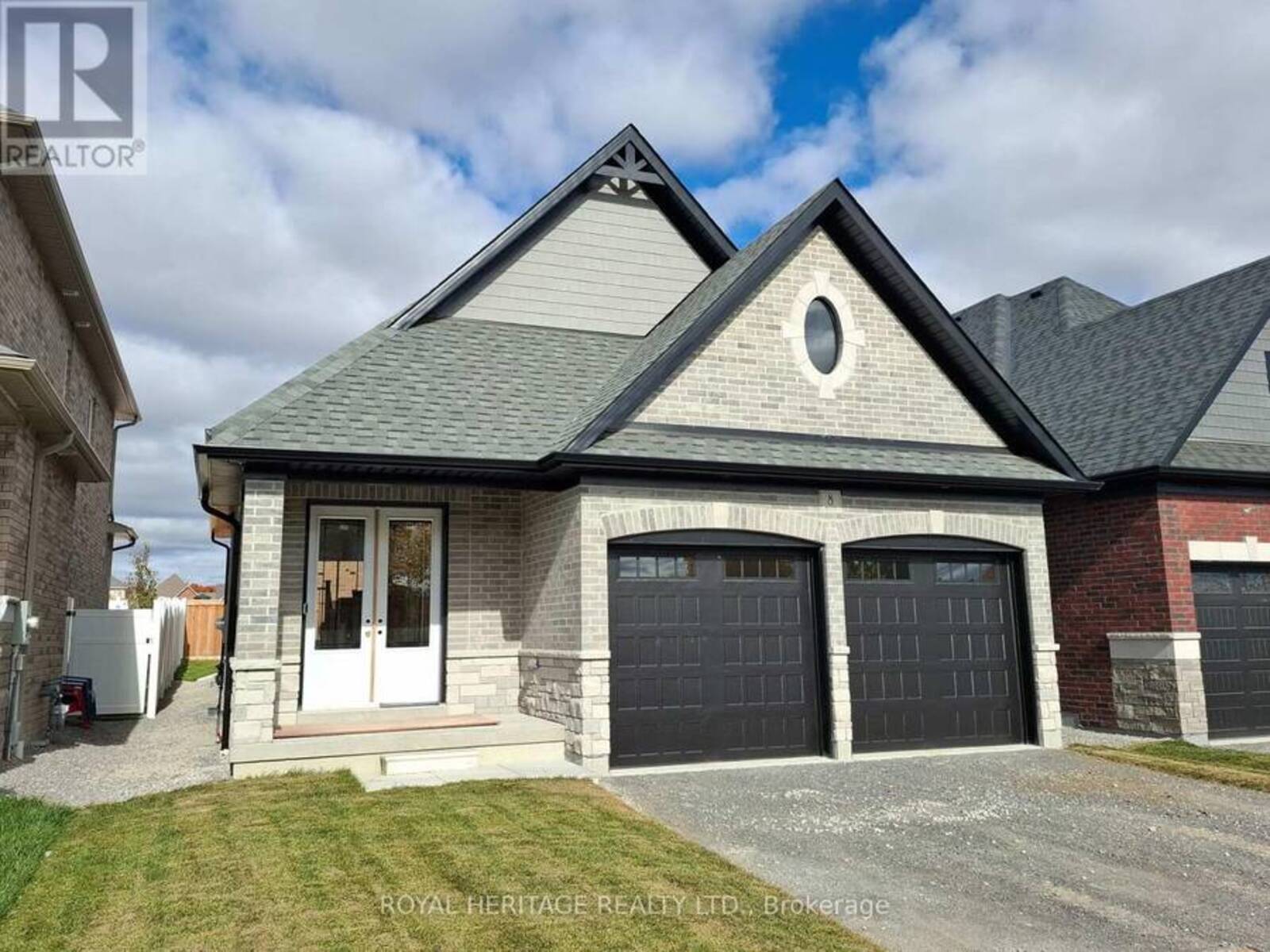 8 ST AUGUSTINE DRIVE, Whitby, Ontario L1M 0L7