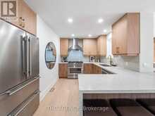 26 WEBSTER DRIVE | Aurora Ontario | Slide Image Seventeen