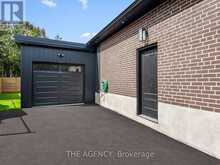 26 WEBSTER DRIVE | Aurora Ontario | Slide Image Three