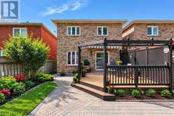 102 NOBLE DRIVE | Bradford West Gwillimbury Ontario | Slide Image Two