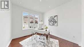 7 PHILIPS LAKE COURT | Richmond Hill Ontario | Slide Image Sixteen
