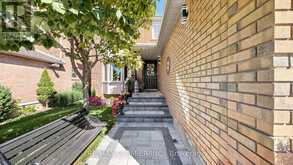 97 GOLDEN MEADOW ROAD | Barrie Ontario | Slide Image Four
