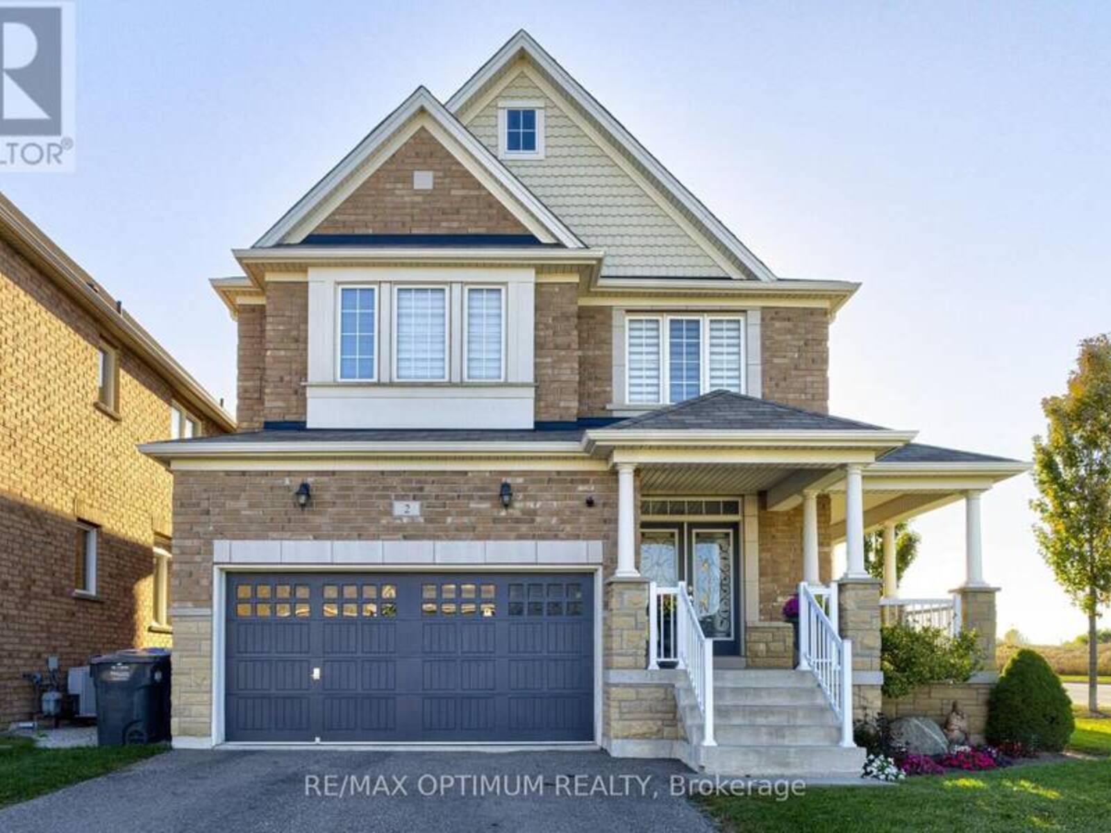 2 STONECROP ROAD, Brampton, Ontario L6Y 2Z3