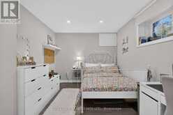 366 MONTREAL CIRCLE | Hamilton Ontario | Slide Image Forty