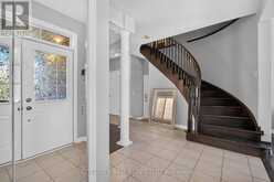 366 MONTREAL CIRCLE | Hamilton Ontario | Slide Image Five