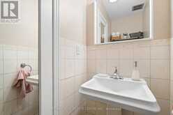 15 - 33 CELESTE DRIVE | Toronto Ontario | Slide Image Nine