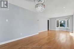 11 HUNTER DRIVE | Ajax Ontario | Slide Image Seven