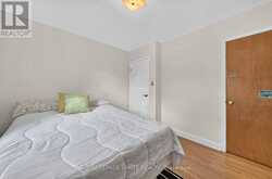 20 ALANBURY CRESCENT | Toronto Ontario | Slide Image Seventeen