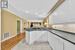 11 - 520 SILKEN LAUMANN DRIVE | Newmarket Ontario | Slide Image Seventeen