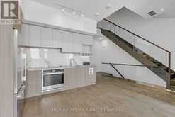 TH17 - 7 BUTTERMILL AVENUE | Vaughan Ontario | Slide Image Five