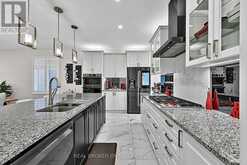20 BIRKDALE PLACE | Newmarket Ontario | Slide Image Six