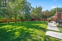 18 ARDMORE CRESCENT | Richmond Hill Ontario | Slide Image Forty-three