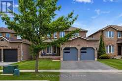 264 COUNTRY LANE | Barrie Ontario | Slide Image Two
