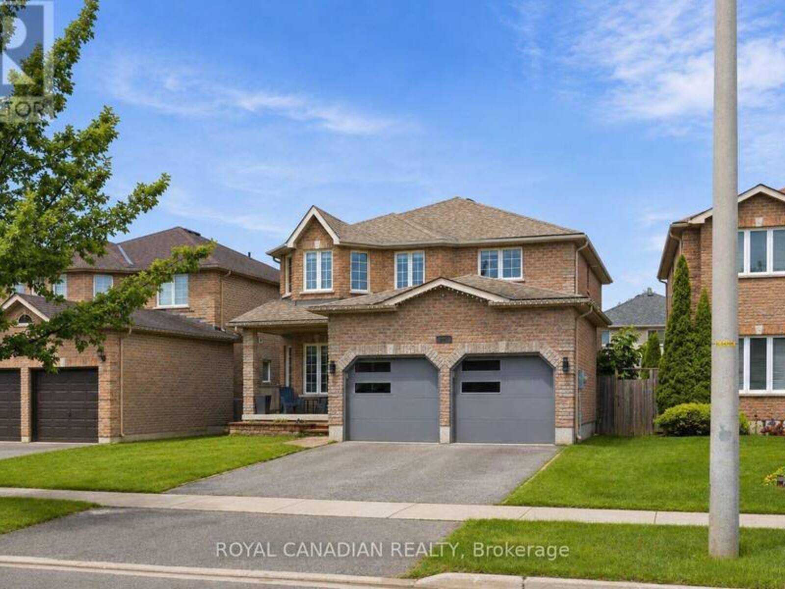 264 COUNTRY LANE, Barrie, Ontario L4N 0Y3