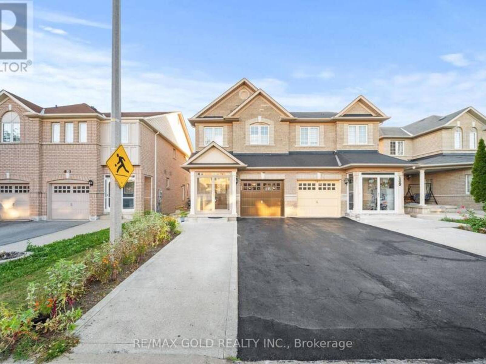 107 CRYSTALVIEW CRESCENT, Brampton, Ontario L6P 2S2