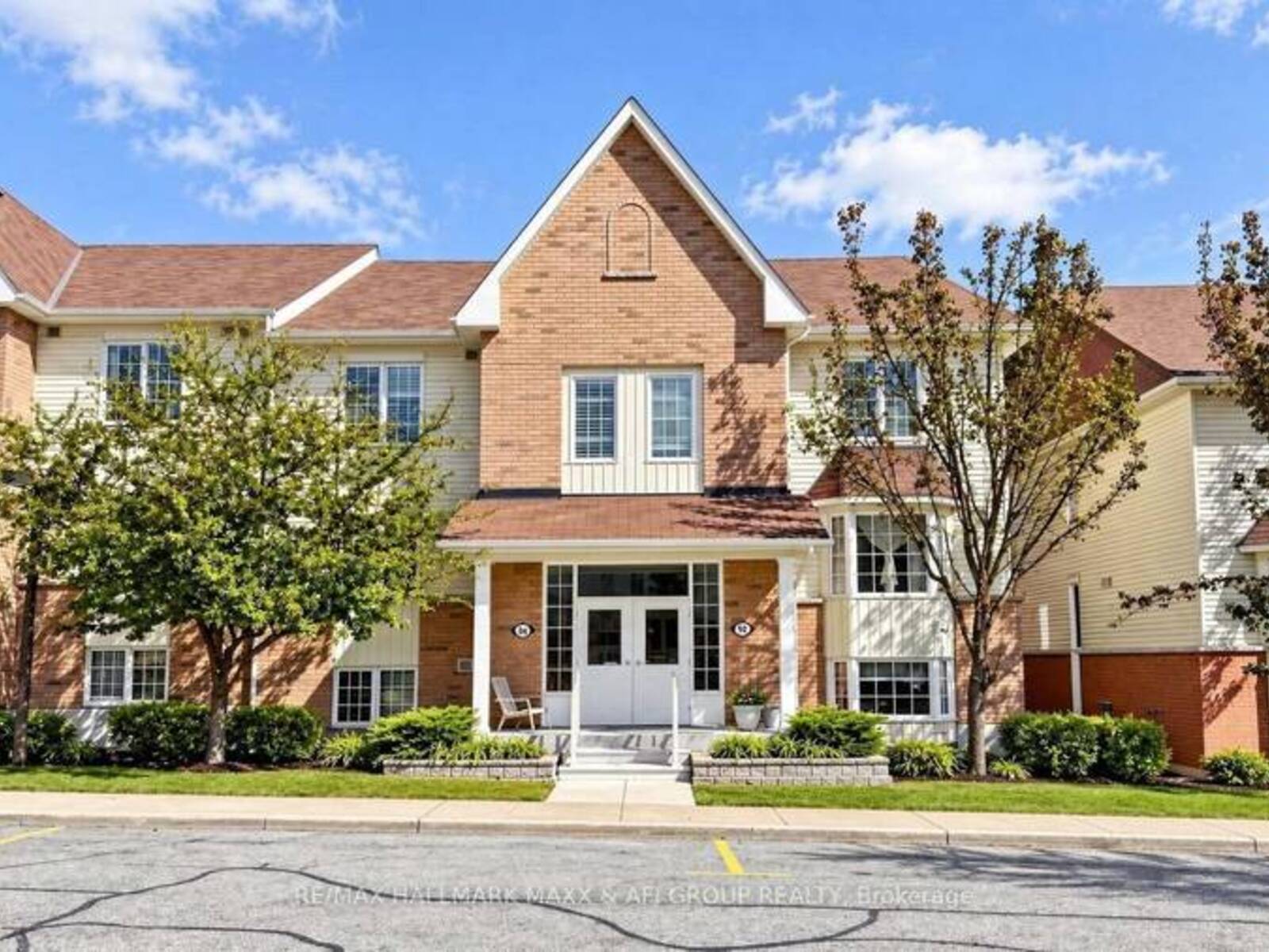 2 - 92 PETRA WAY, Whitby, Ontario L1R 0A3