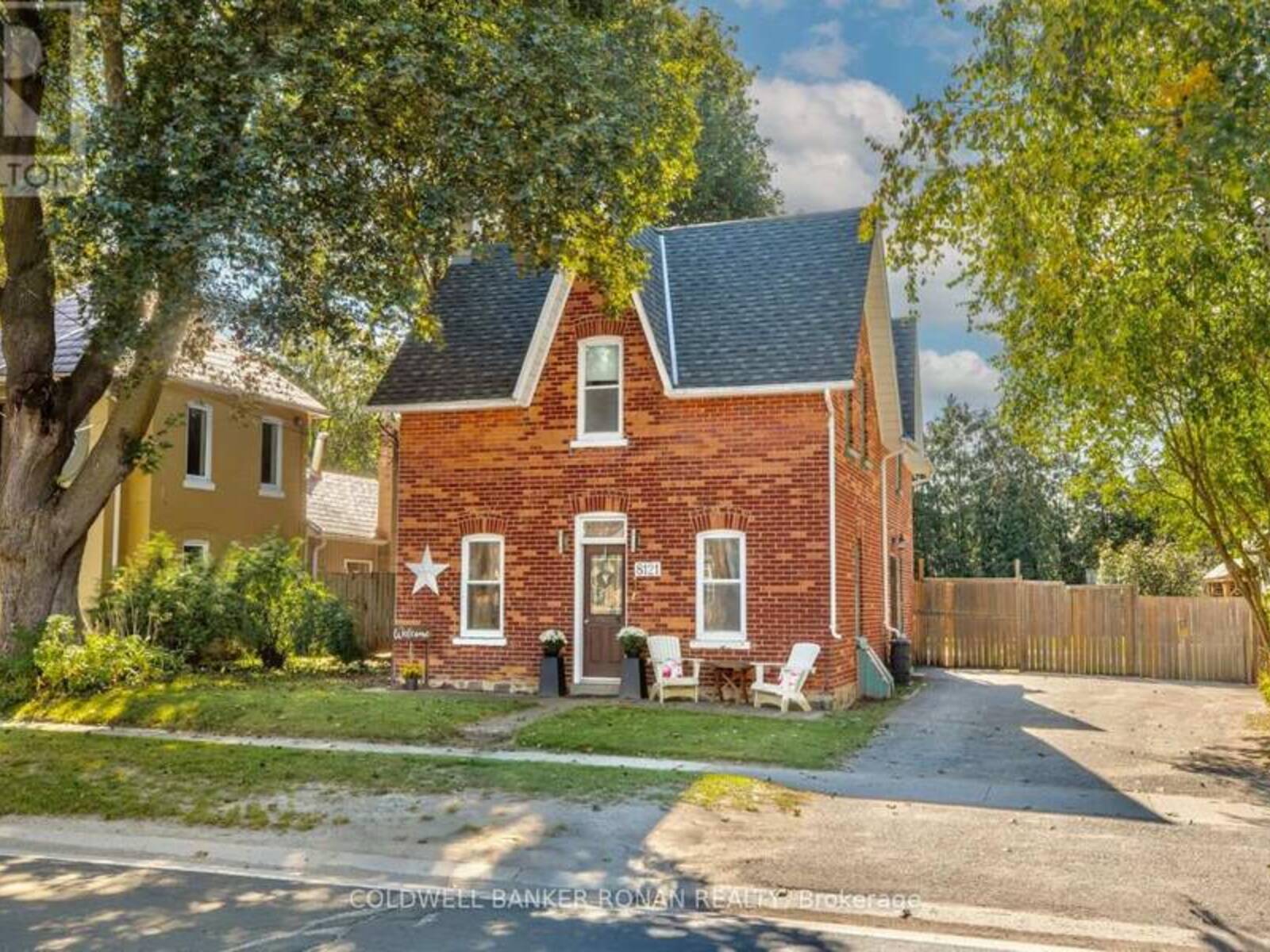 8121 MAIN STREET, Adjala-Tosorontio, Ontario L0M 1J0