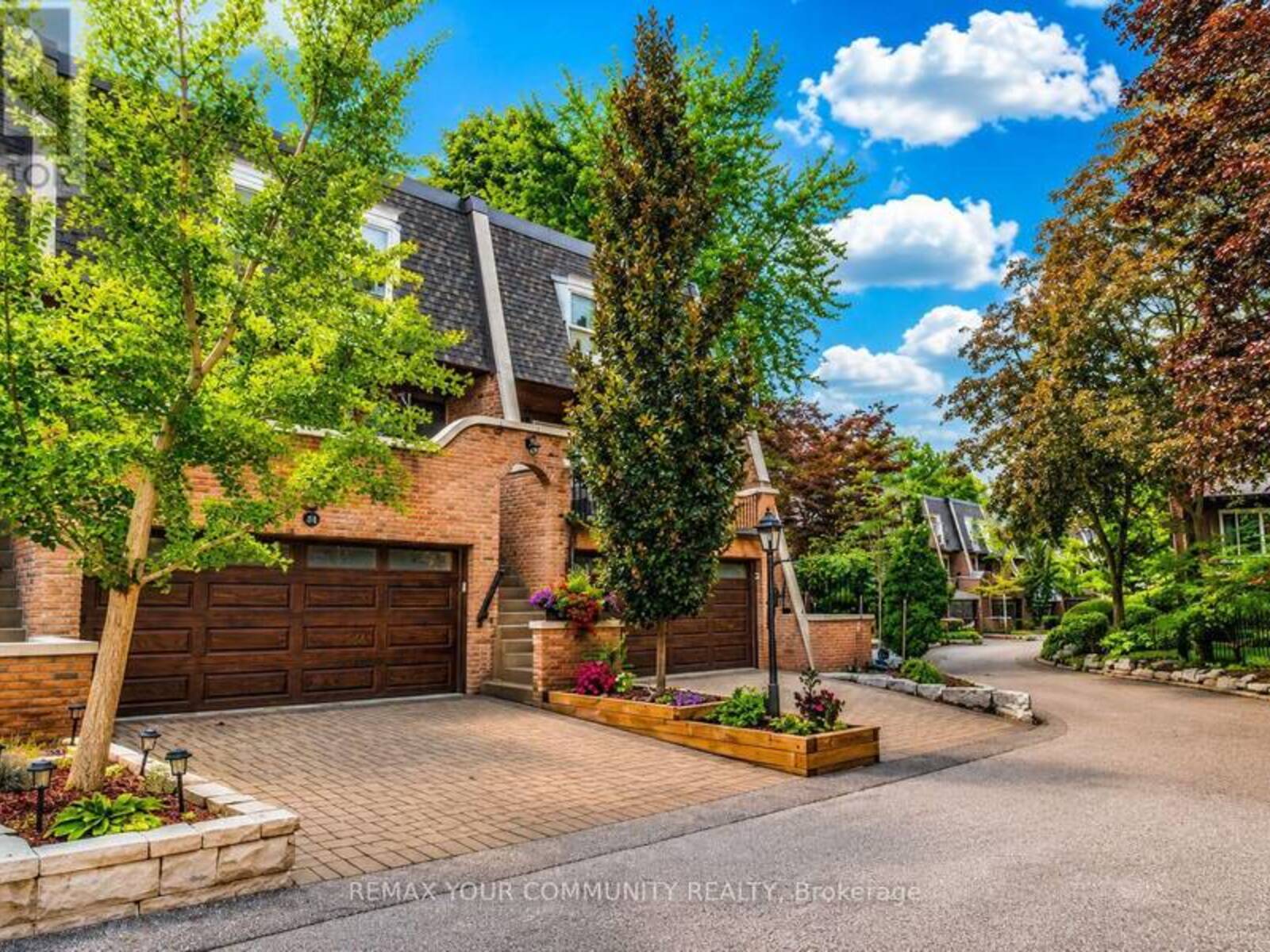 26 QUAIL VALLEY DRIVE, Markham, Ontario L3T 4R3