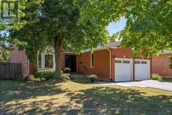 2253 TOWNE BOULEVARD | Oakville Ontario | Slide Image Four