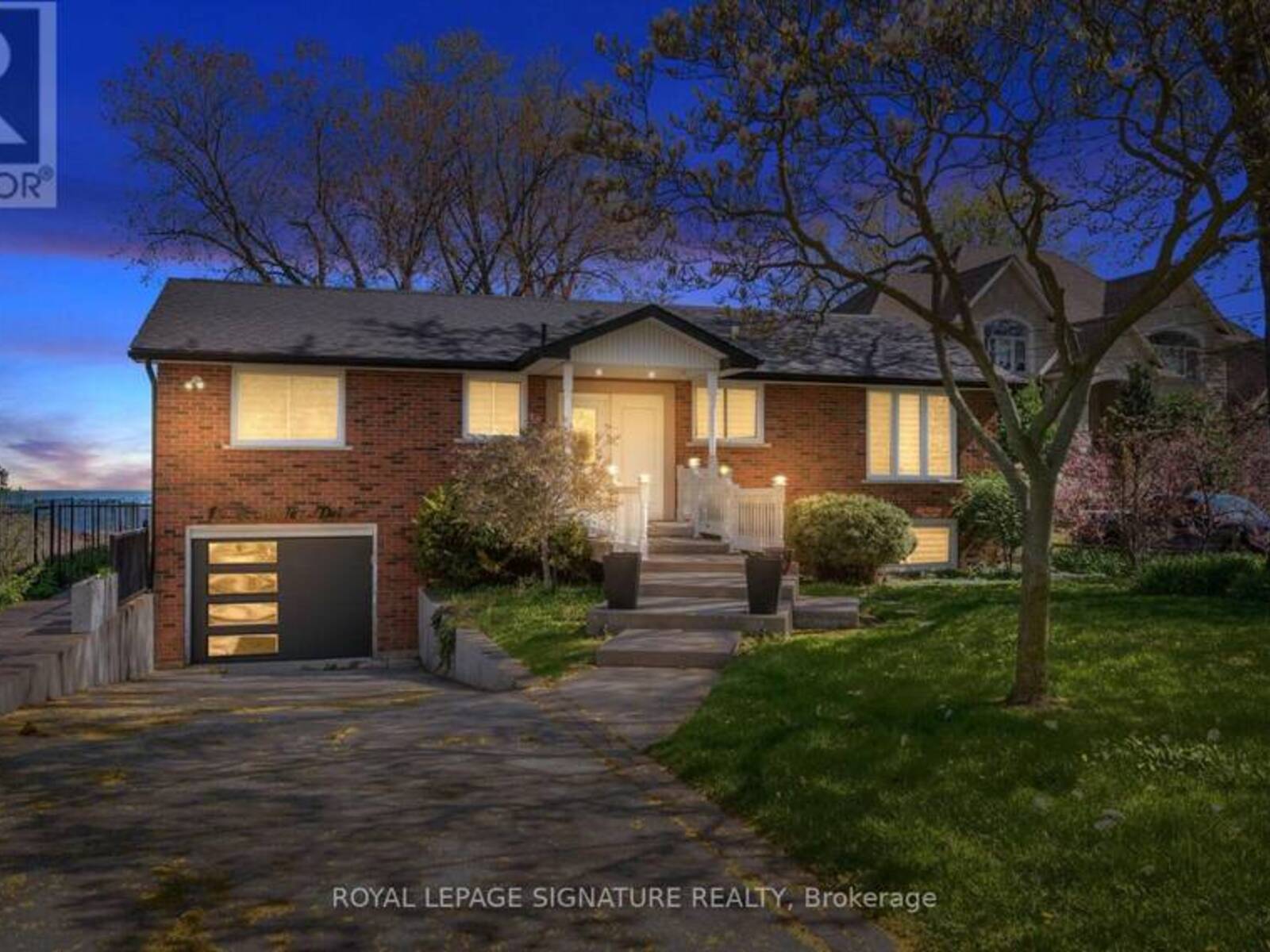 17 WENDAKEE DRIVE, Hamilton, Ontario L8E 5T3